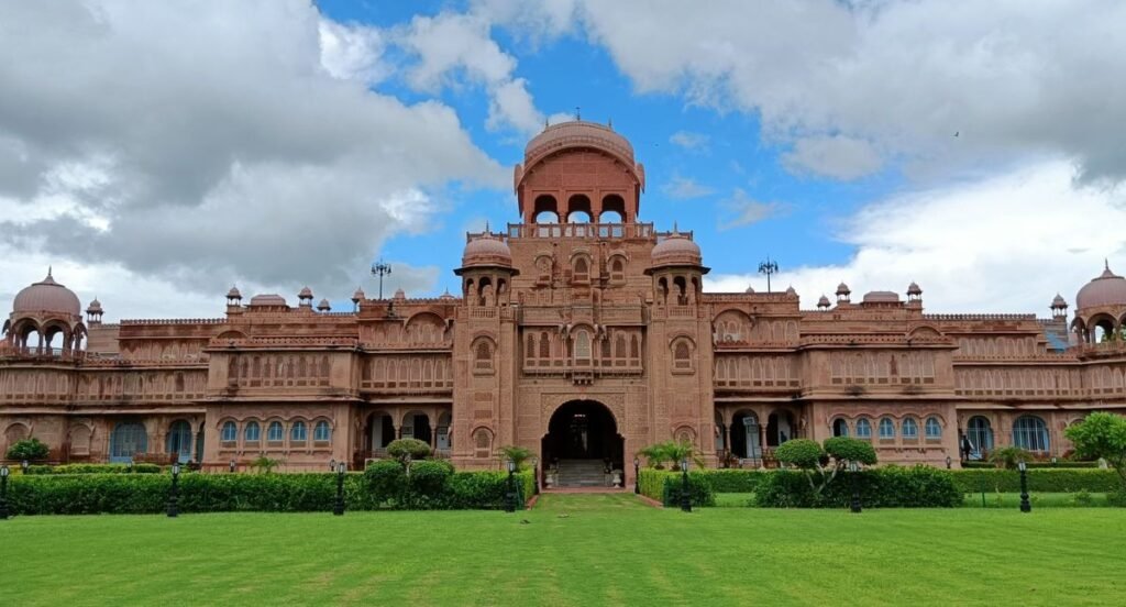 Laxmi Niwas Palace